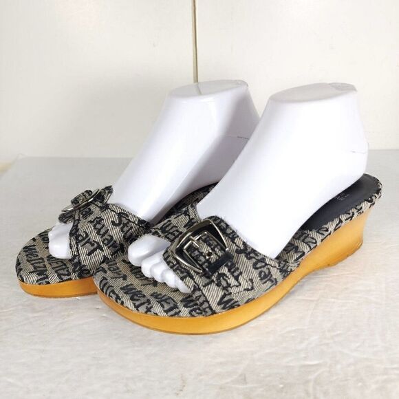 Stuart Weitzman Women's US 7,5B Graffiti Logo Buckle Wooden Heel Wedge Sandals - Picture 1 of 14